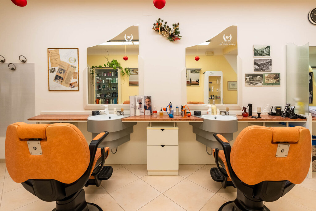 Content Dam Org 3 Images Full Rights Shopping Salone Gabriele Salone Gabriele Campitello Archivio Apt Val Di Fassa Mrizzi 1